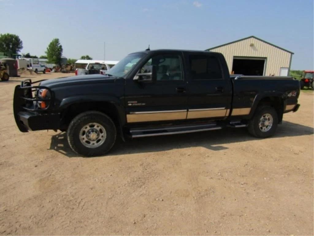 Image of Chevrolet 2500HD Primary image