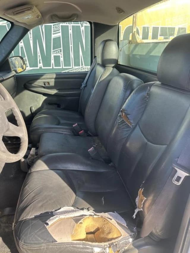 Image of Chevrolet 2500HD equipment image 4