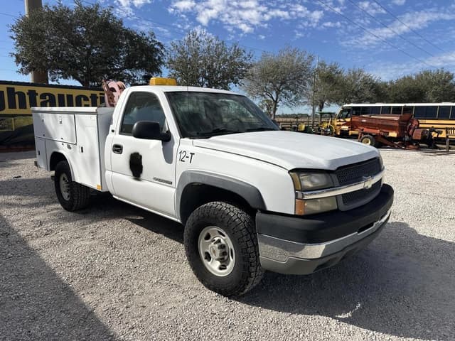 Image of Chevrolet 2500HD equipment image 3