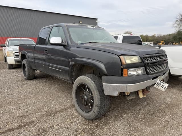 Image of Chevrolet Silverado equipment image 1