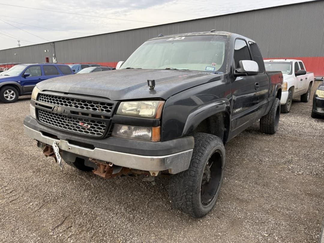 Image of Chevrolet Silverado Primary image