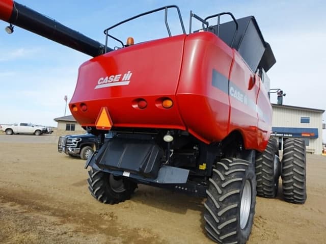 Image of Case IH 8010 equipment image 2