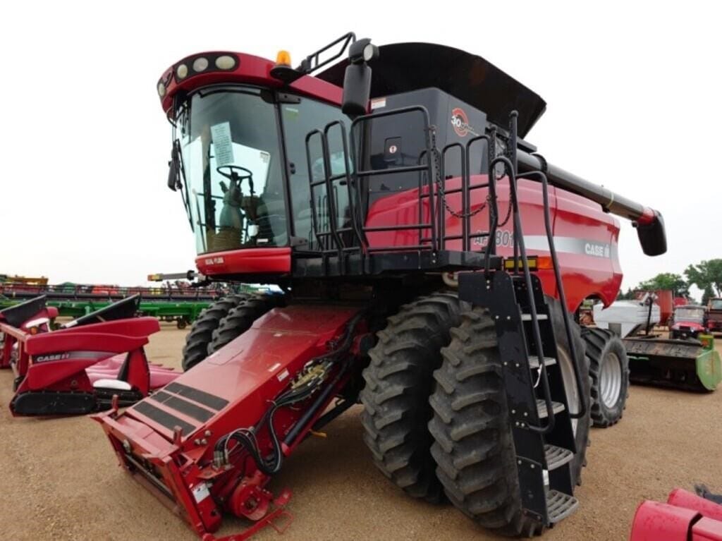 2004 Case IH 8010 Equipment Image0