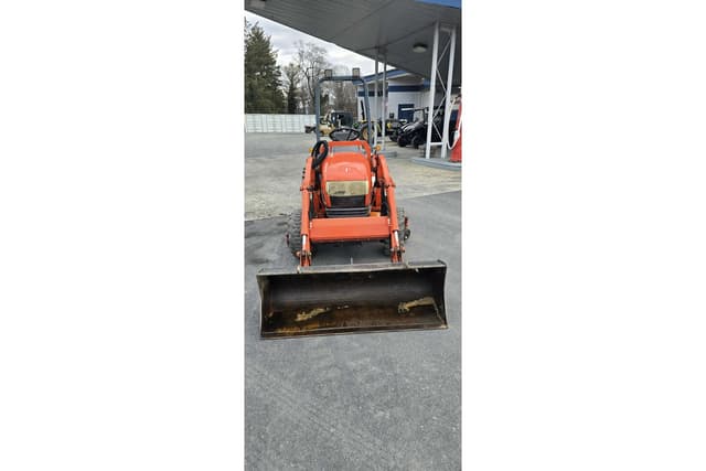 Image of Kioti CK20 equipment image 3