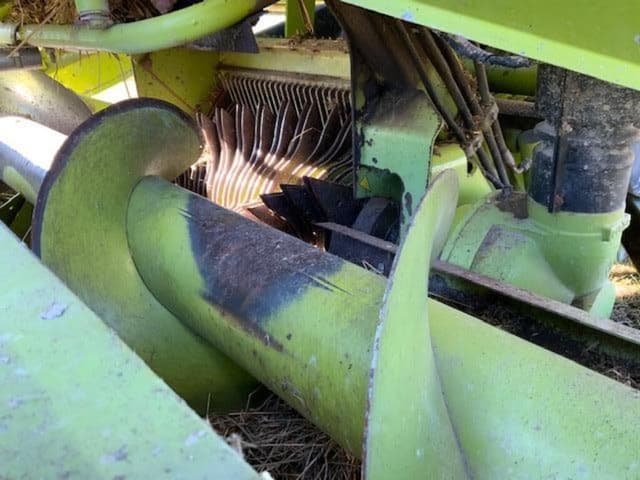 Image of CLAAS Quadrant 2100 equipment image 4