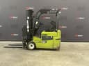 2004 Clark TMX25 Image