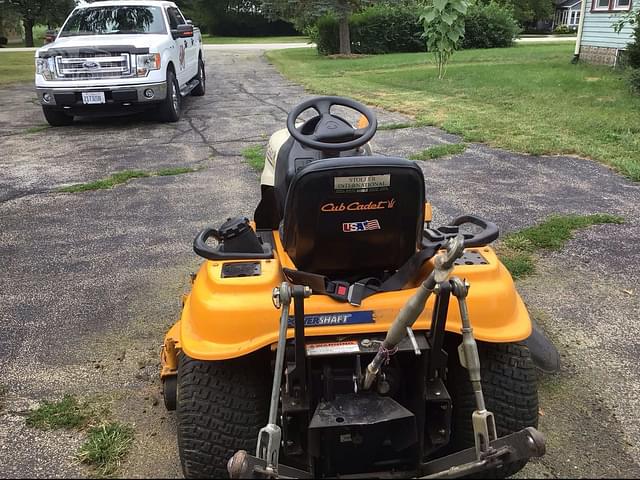 Image of Cub Cadet 5252 equipment image 3