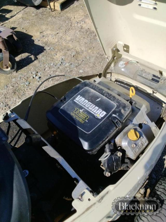 Image of Cub Cadet LT2180 equipment image 2