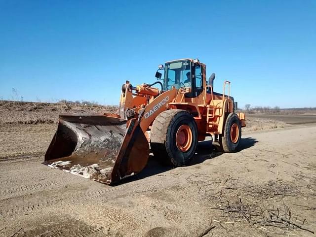 Image of Daewoo Mega 400-V equipment image 2