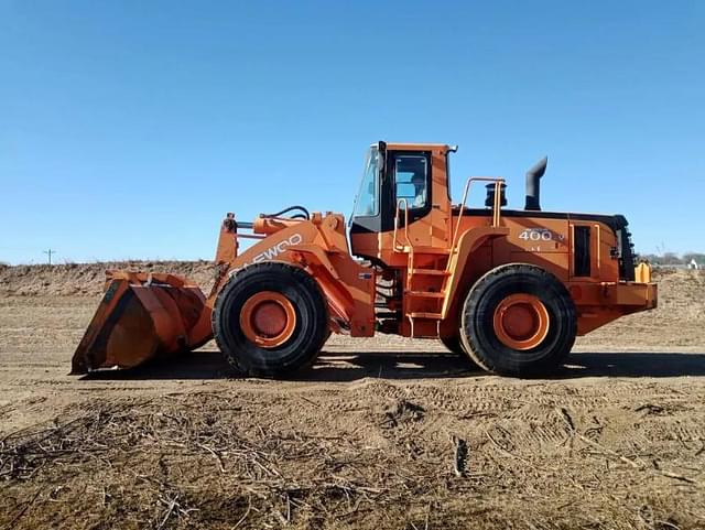 Image of Daewoo Mega 400-V equipment image 1