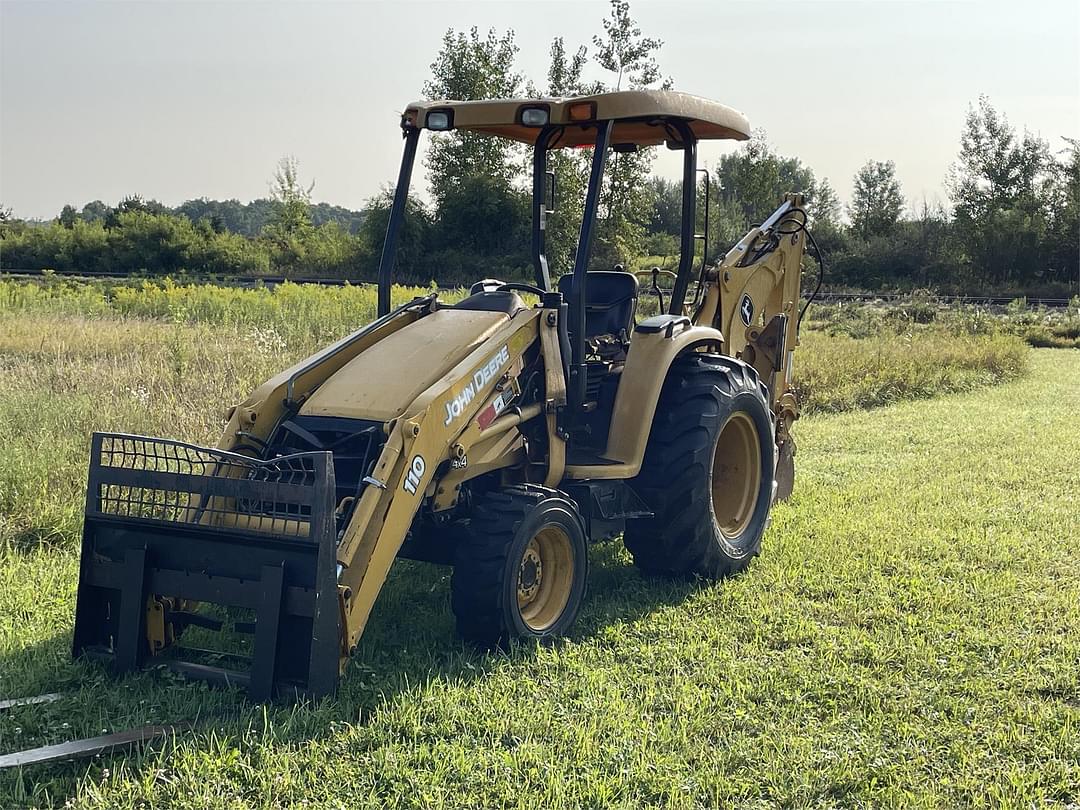 Image of John Deere 110 Primary image