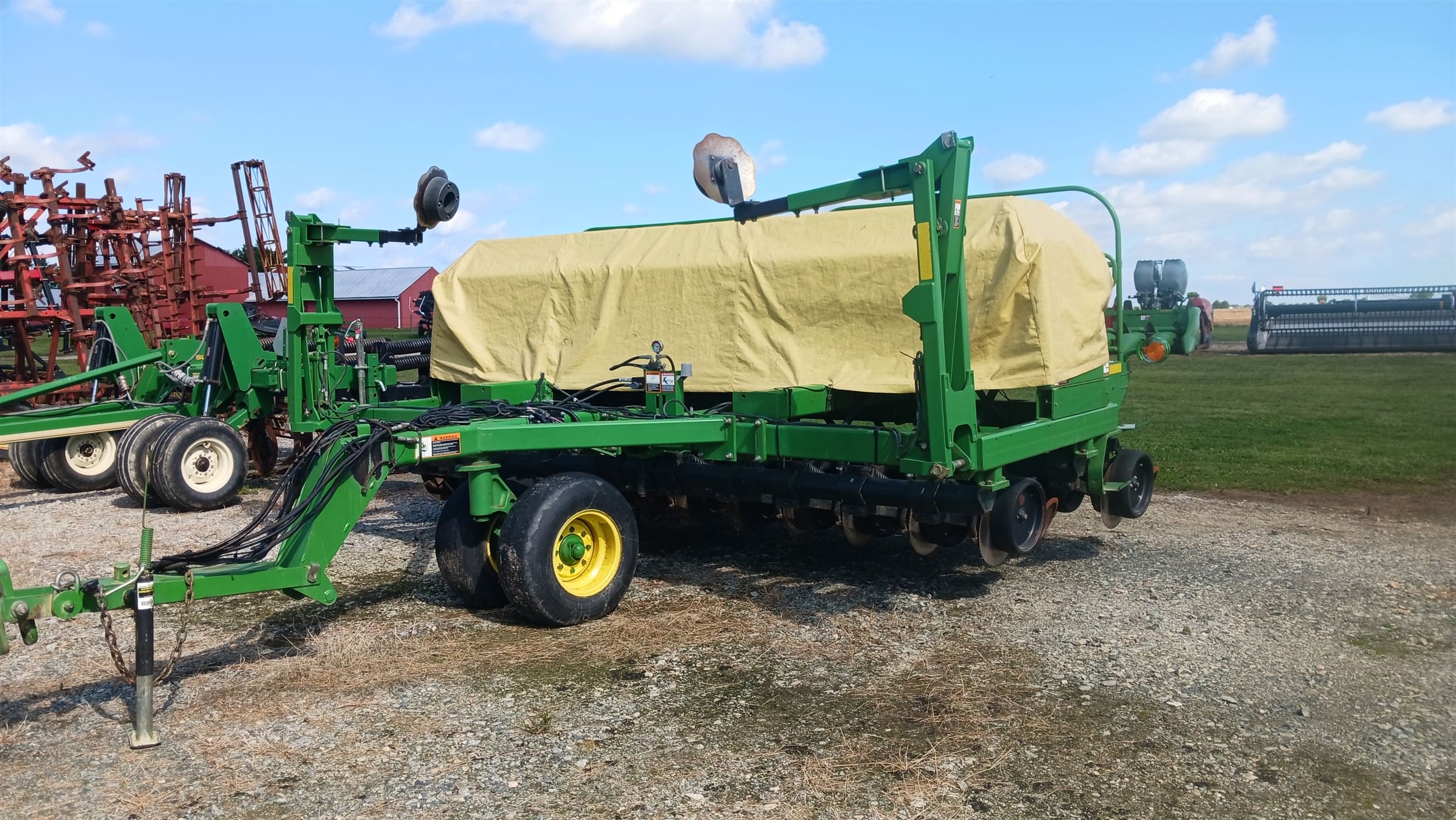 2004 John Deere 1590 Equipment Image0