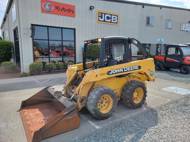 Image of John Deere 240 Series II equipment image 2