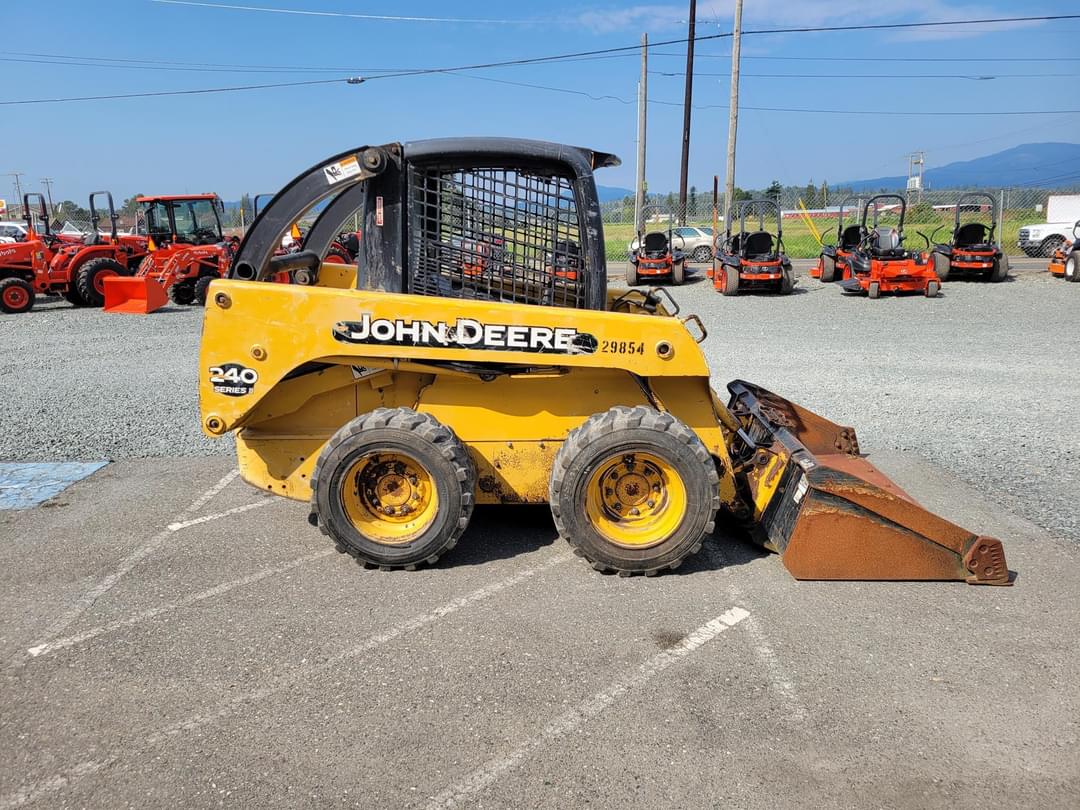 Image of John Deere 240 Series II Primary image