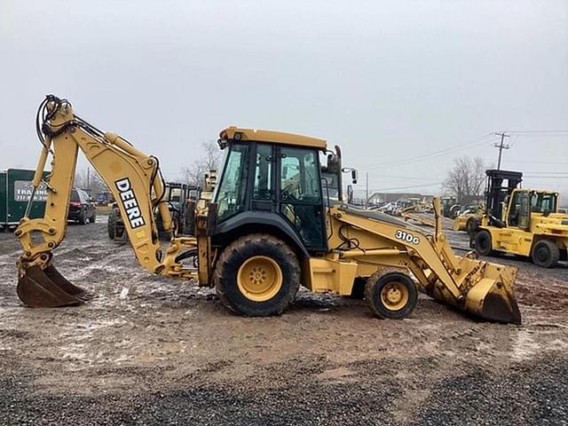 Image of John Deere 310G equipment image 4