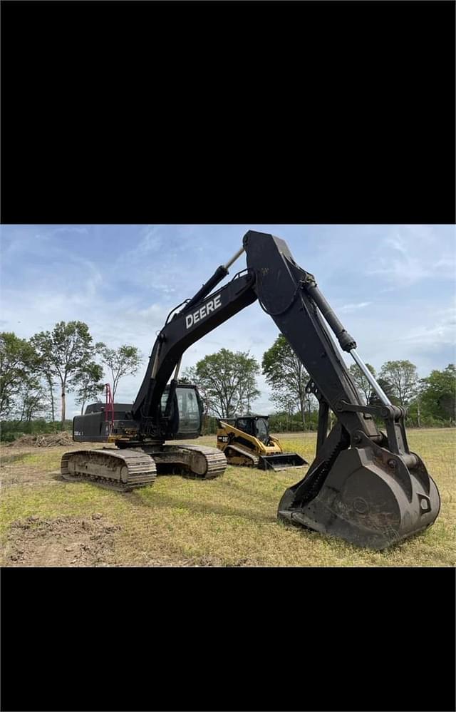 Image of John Deere 330C LC equipment image 1