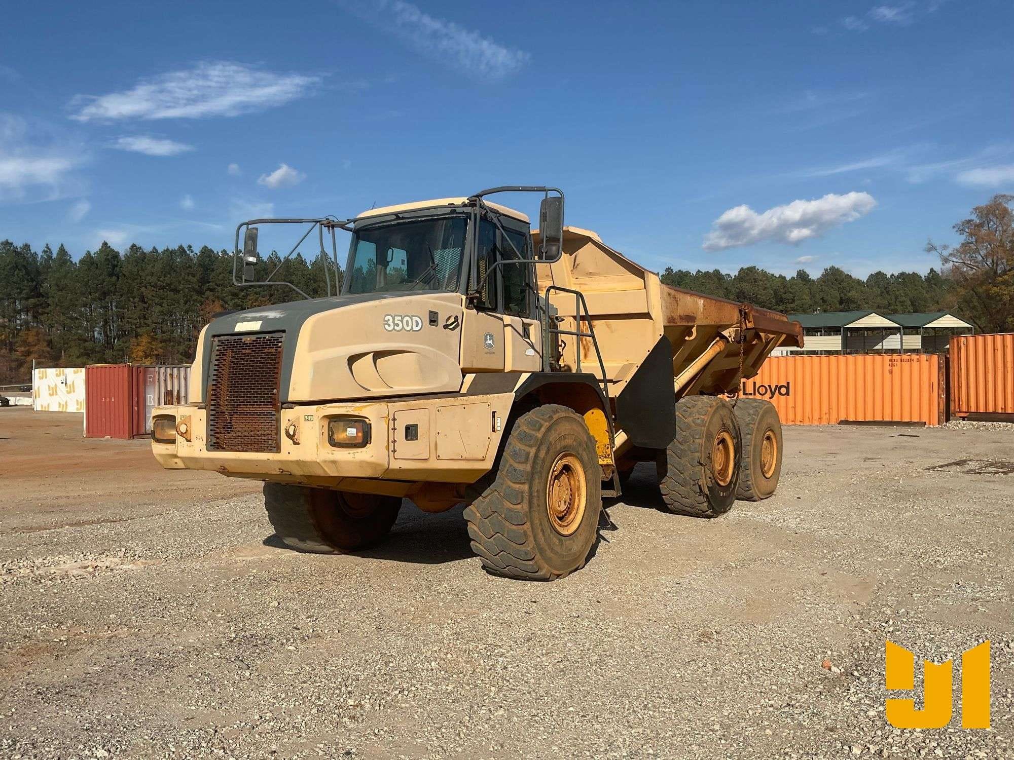 2004 John Deere 350D Equipment Image0