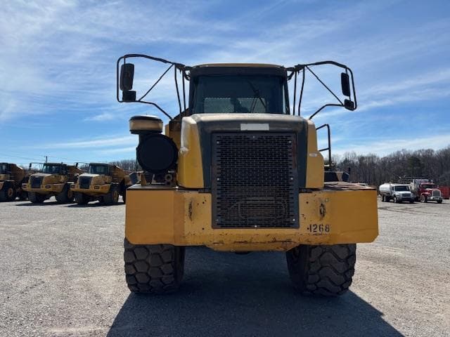 Image of John Deere 400D equipment image 1