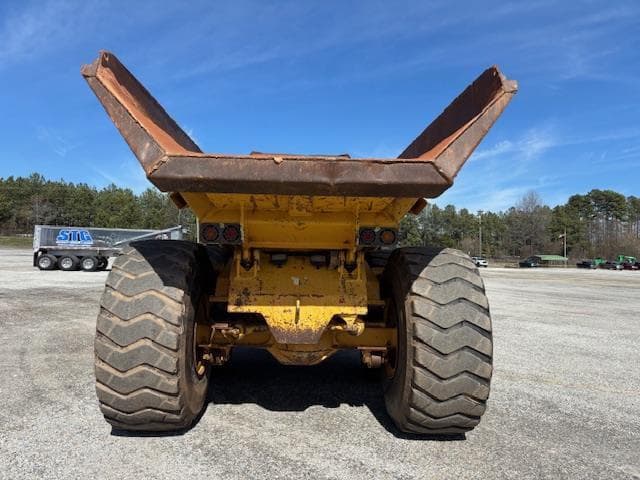 Image of John Deere 400D equipment image 4