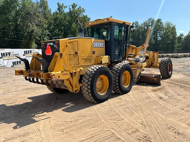 Image of John Deere 672CH equipment image 4