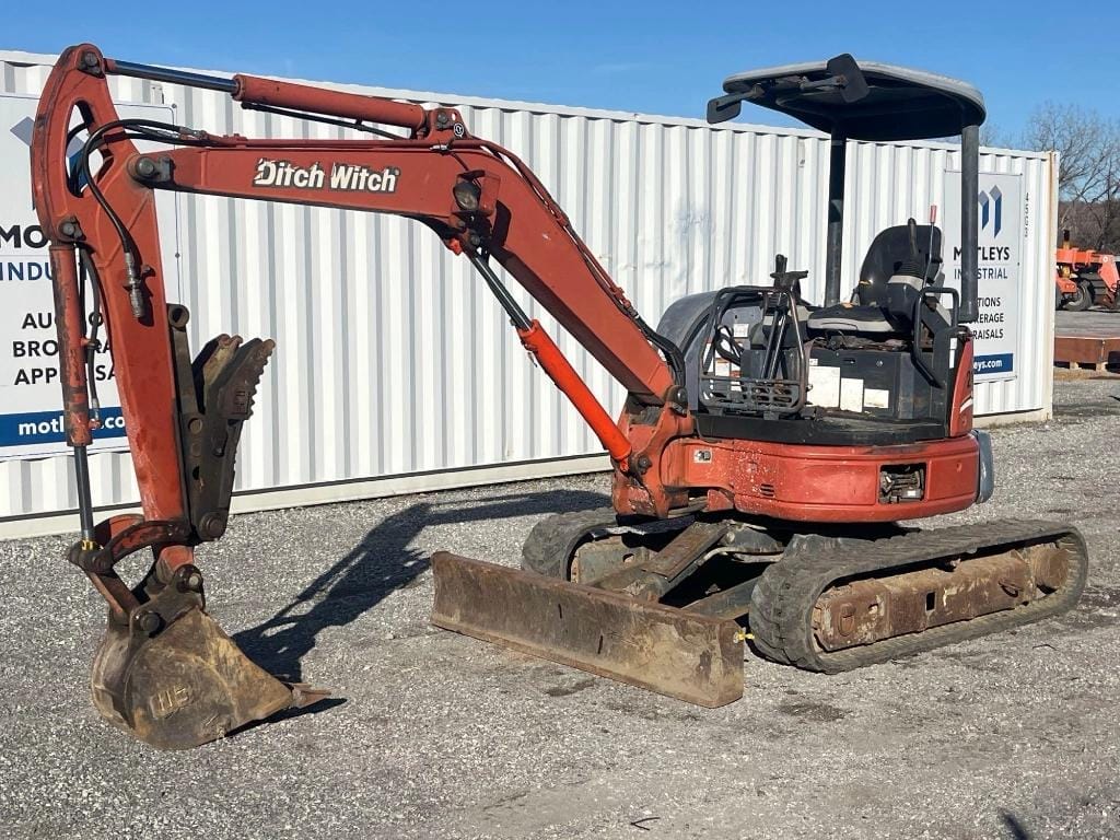 2004 Ditch Witch MX352 Equipment Image0