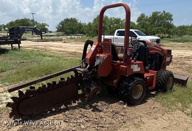 Image of Ditch Witch RT40 equipment image 4