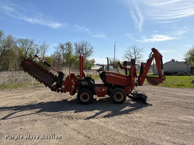 Image of Ditch Witch RT55 equipment image 3