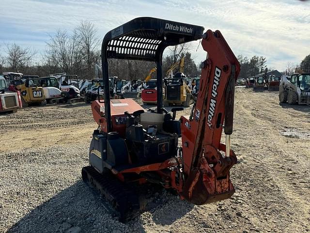 Image of Ditch Witch XT850 equipment image 2