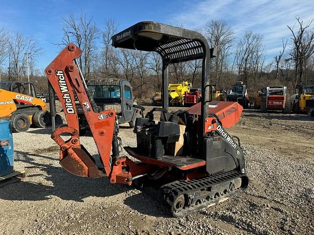 Image of Ditch Witch XT850 equipment image 4