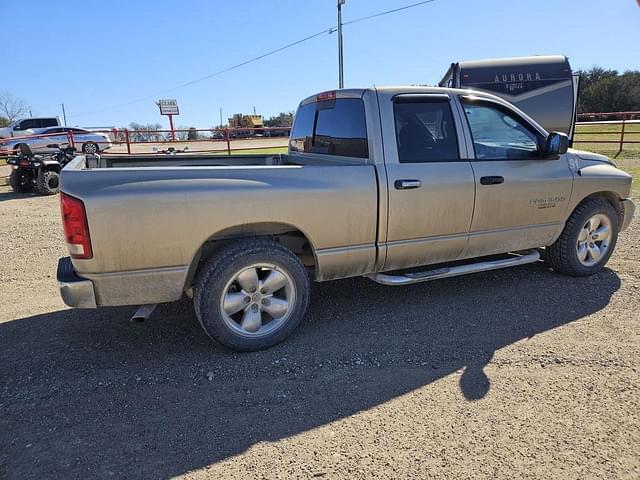 Image of Dodge Ram 1500 equipment image 4