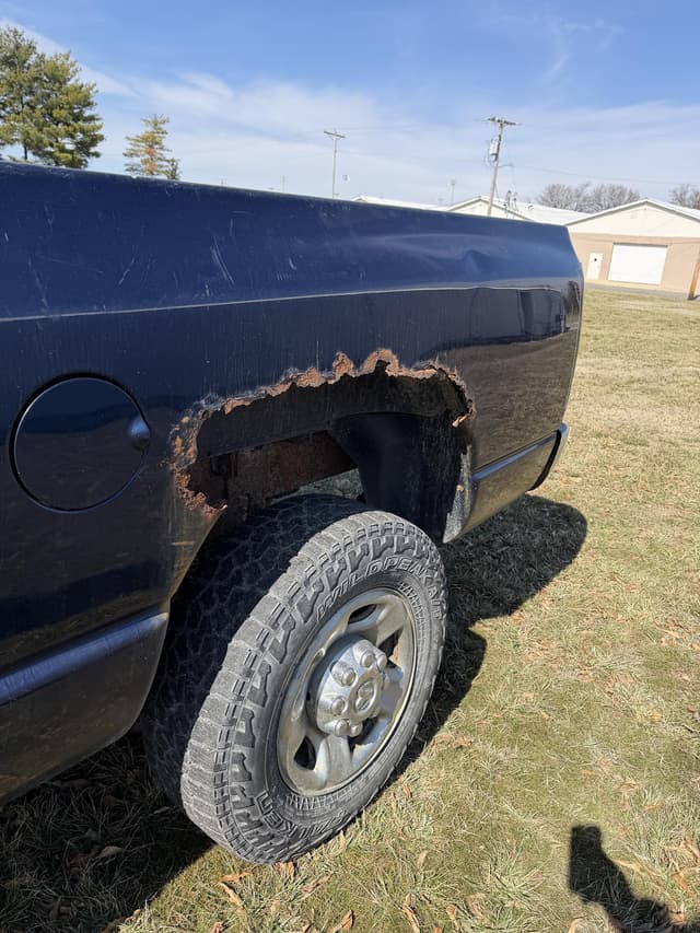 Image of Dodge Ram 2500 equipment image 4