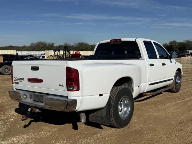 Image of Dodge Ram 3500 equipment image 2