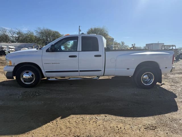 Image of Dodge Ram 3500 equipment image 4