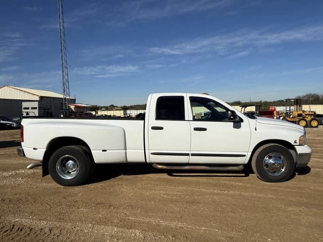 Image of Dodge Ram 3500 equipment image 1