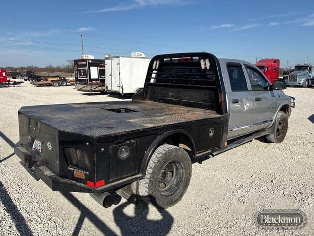 Image of Dodge Ram 3500 equipment image 2