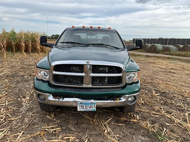 Image of Dodge Ram 3500 equipment image 1