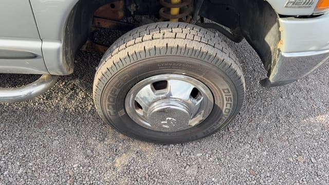 Image of Dodge Ram 3500 equipment image 3