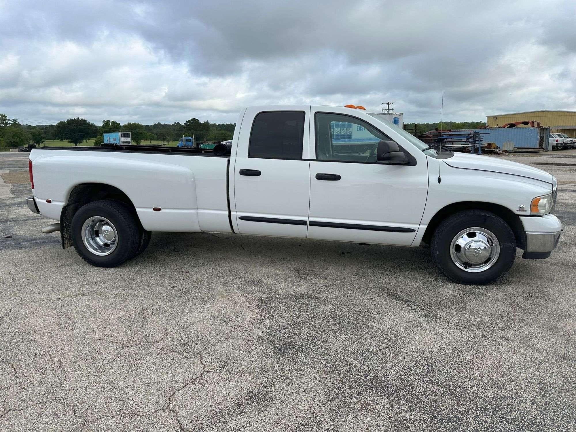 Trucks image
