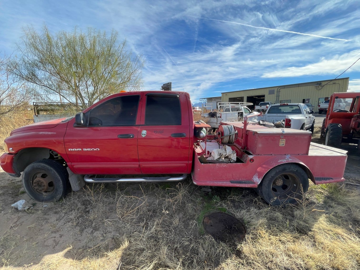 2004 Dodge Ram 3500 Equipment Image0