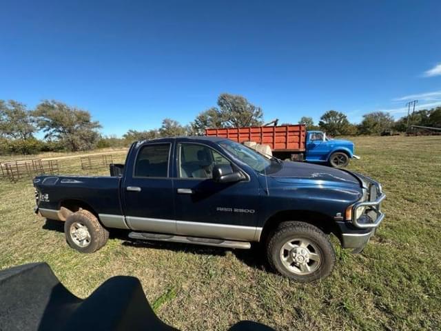 Image of Dodge Ram 2500 equipment image 3