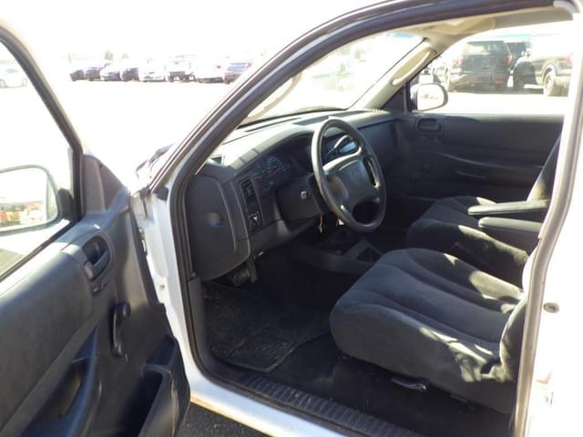 Image of Dodge Dakota equipment image 4