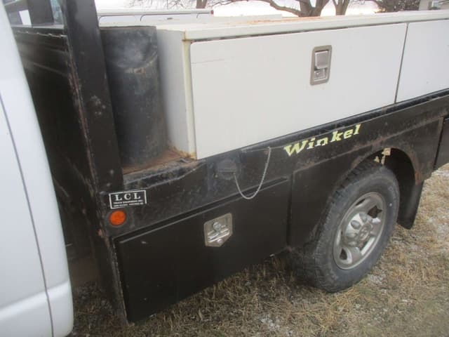 Image of Dodge Ram 2500 equipment image 3