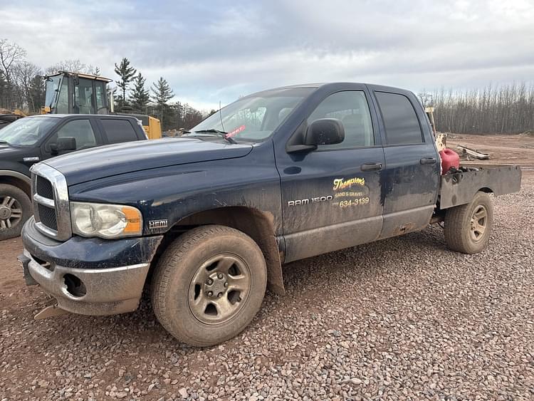 2004 Dodge Ram 1500 Equipment Image0