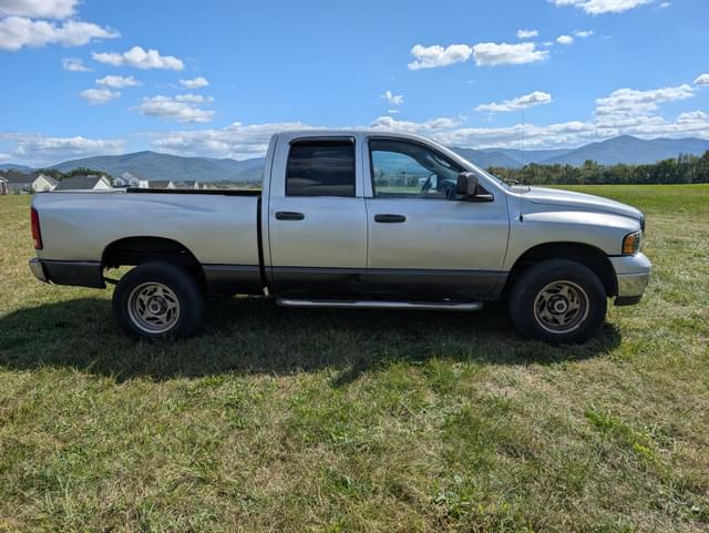 Image of Dodge Ram 1500 equipment image 3