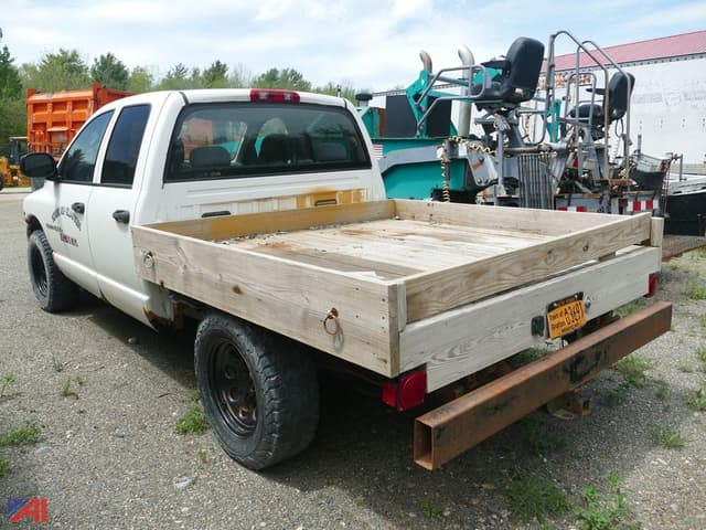 Image of Dodge Ram 1500 equipment image 4