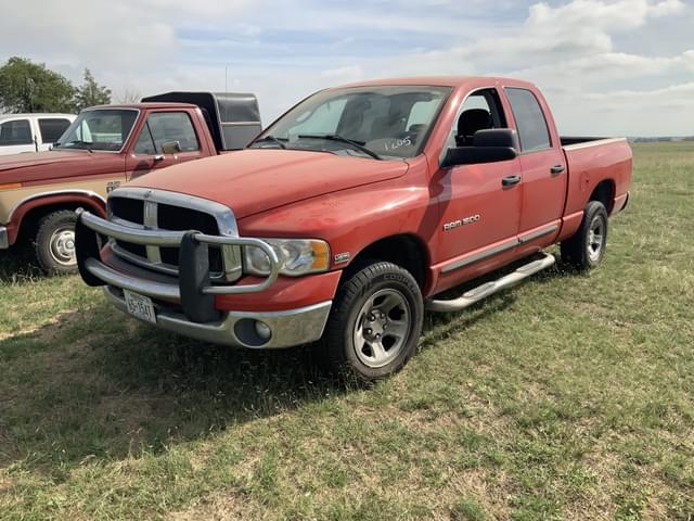 Image of Dodge Ram 1500 equipment image 3