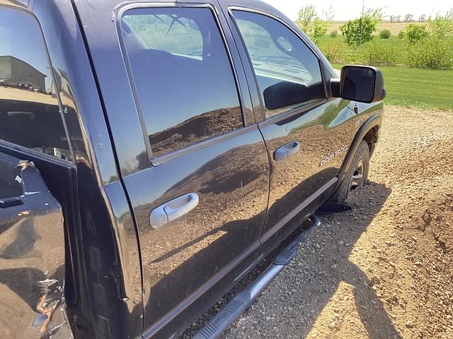 Image of Dodge Ram 1500 equipment image 4