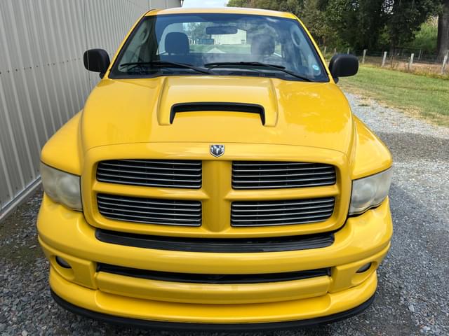Image of Dodge Ram 1500 equipment image 3
