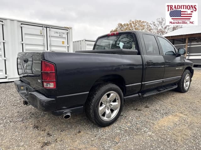 Image of Dodge Ram 1500 equipment image 4