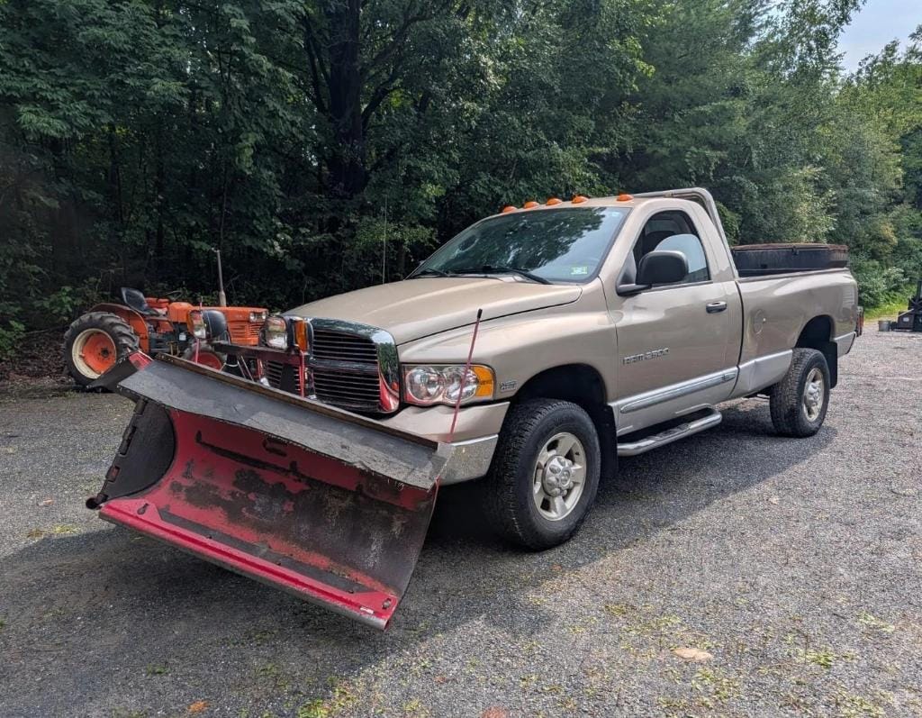 2004 Dodge Ram 2500 Equipment Image0